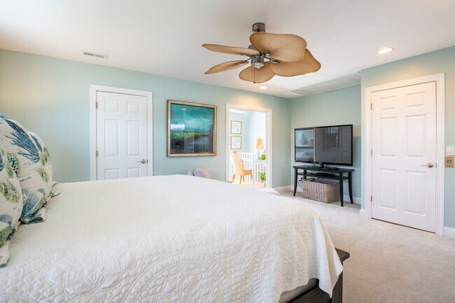 Building Photo - PERFECT SINGLE FAMILY OFF-SEASON MONTHLY R...