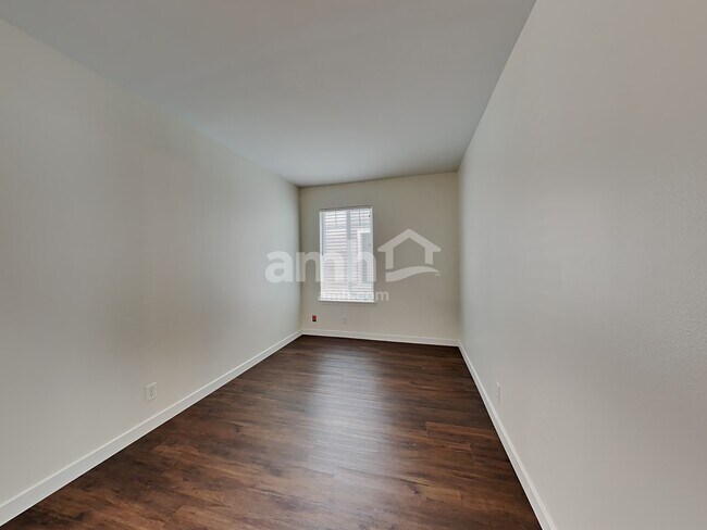 Building Photo - 17924 97th Ln E