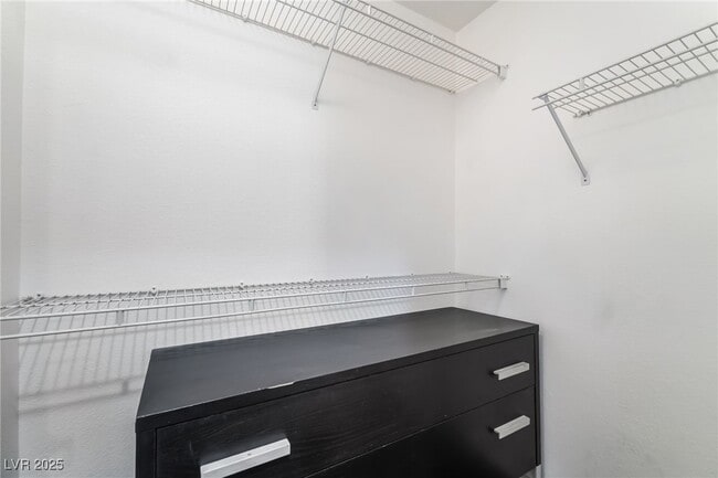 Building Photo - 109 Broken Rock Dr