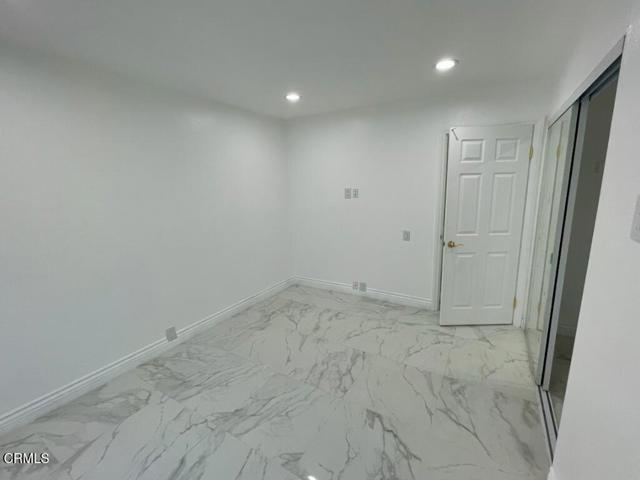 Building Photo - 642 Creekmont Ct