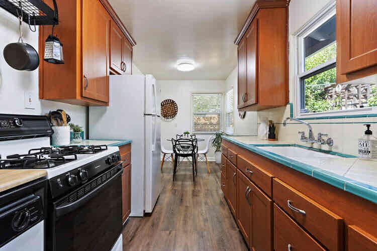 Building Photo - 128 Maurer Way