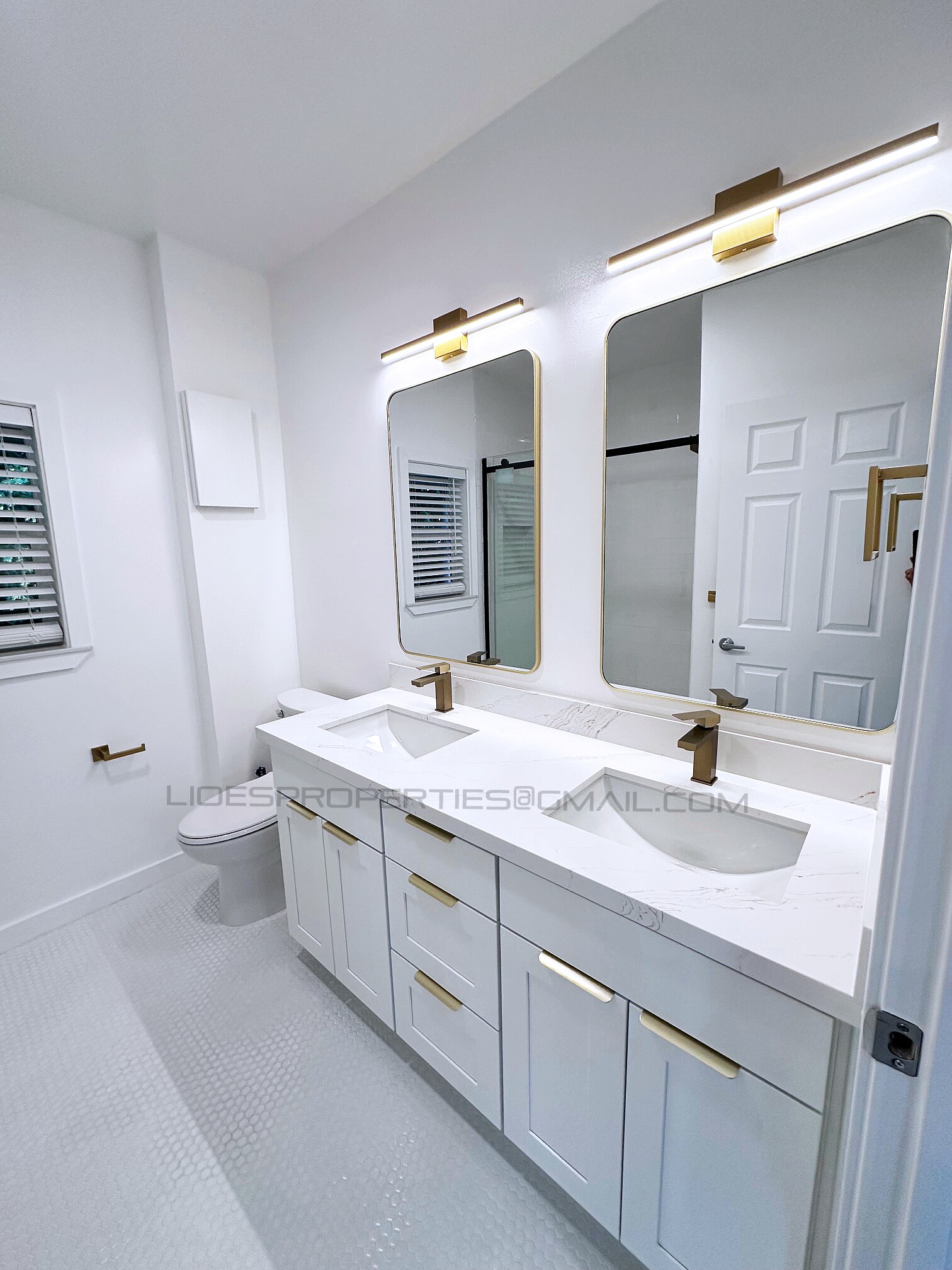 Bathroom - 2417 14th Ave S