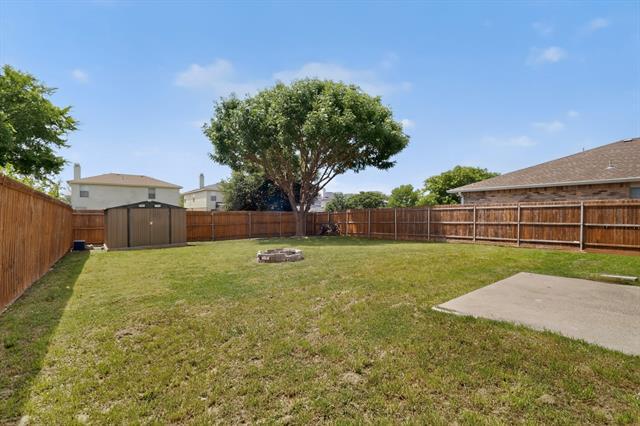Building Photo - 2316 White Oak Dr
