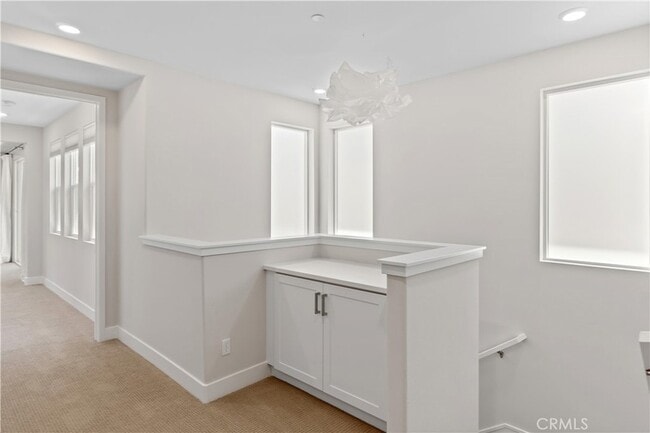 Building Photo - 156 Chorus