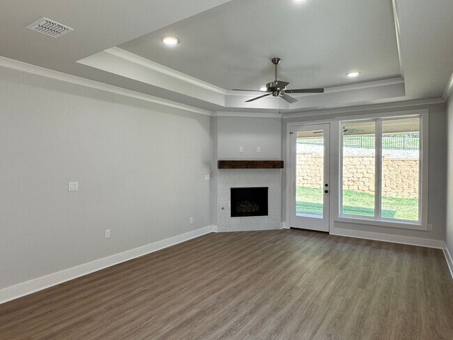 Building Photo - 9256 Villas Ct