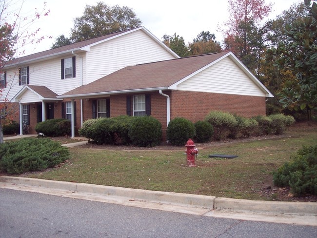 Primary Photo - Huntington Villas Apartments
