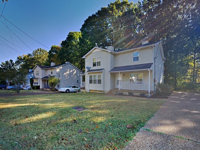 Building Photo - 1012 Patio Dr