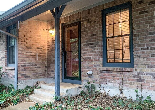 Building Photo - 1411 Gracy Farms Ln