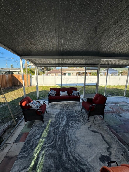 Building Photo - 11423 77th Ave