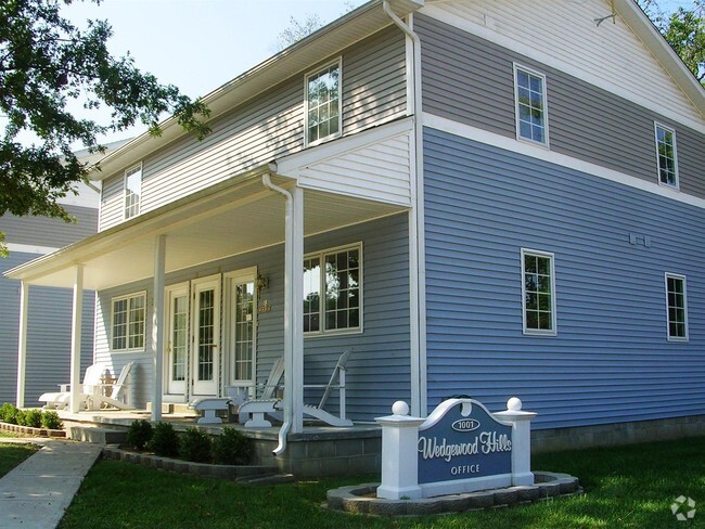 Building Photo - Wedgewood Hills