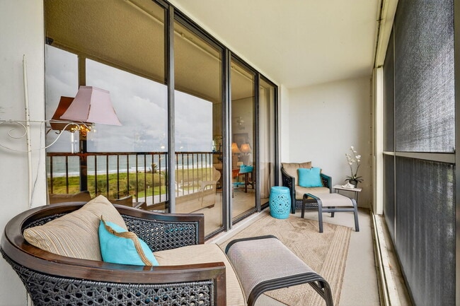 Building Photo - 5055 N Hwy A1A