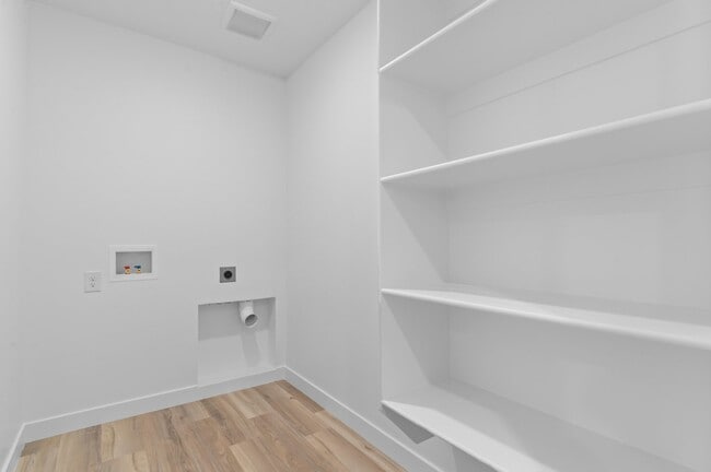 Building Photo - 1523 E 720 N