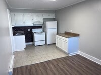 Building Photo - 419 Belmont Ave