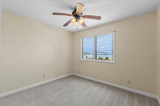 Building Photo - Pet Friendly Kaneohe House with Breathtaki...