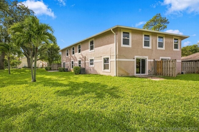 Building Photo - 1033 Goldenrod Rd