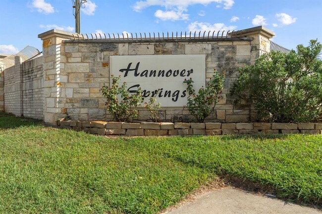 Building Photo - 1810 Emerald Pathway Dr