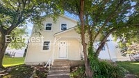 Building Photo - 3 Bed/2.5 Bath Townhome with Fenced Yard / Pets Not Accepted / Vouchers Accepted / Coming Soon!