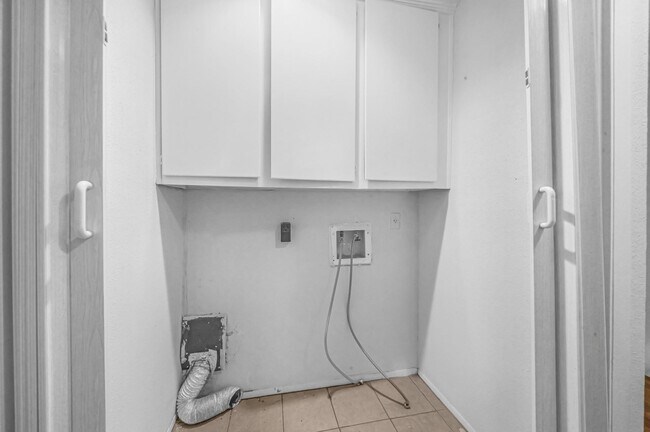 Building Photo - 59 Chelsea Blvd