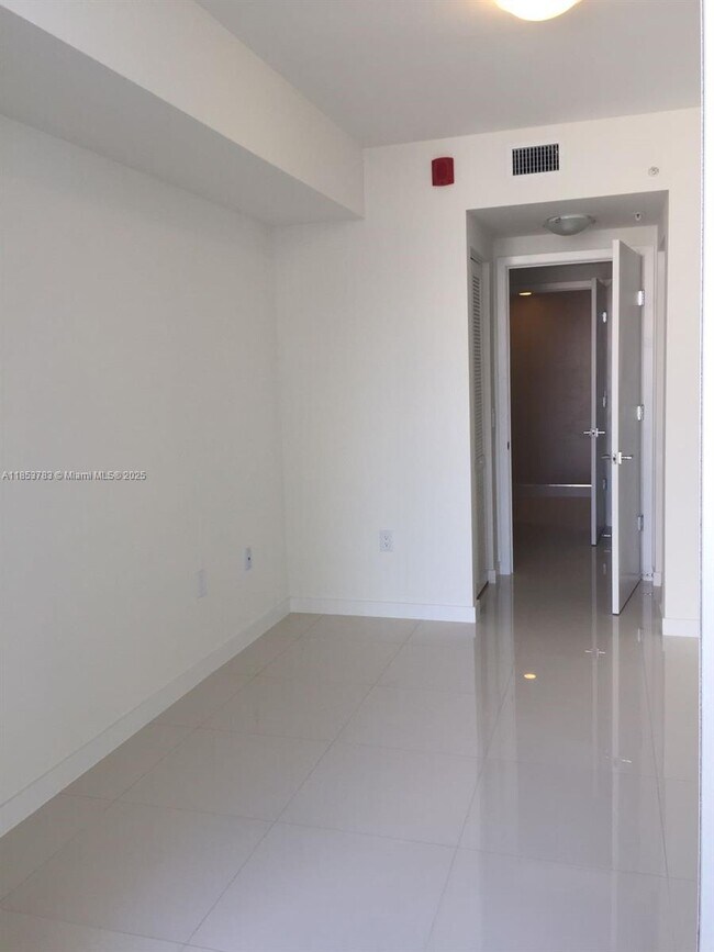 Building Photo - 7825 NW 107th Ave