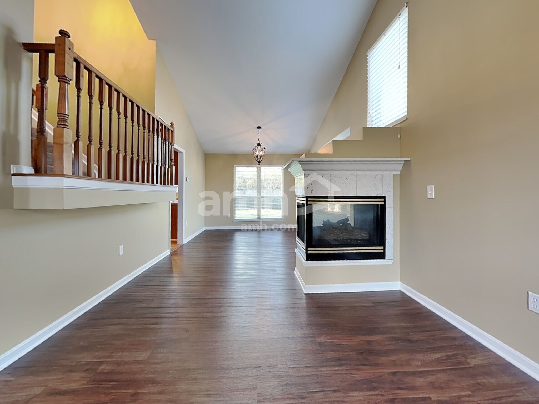 Building Photo - 823 Wingate Dr