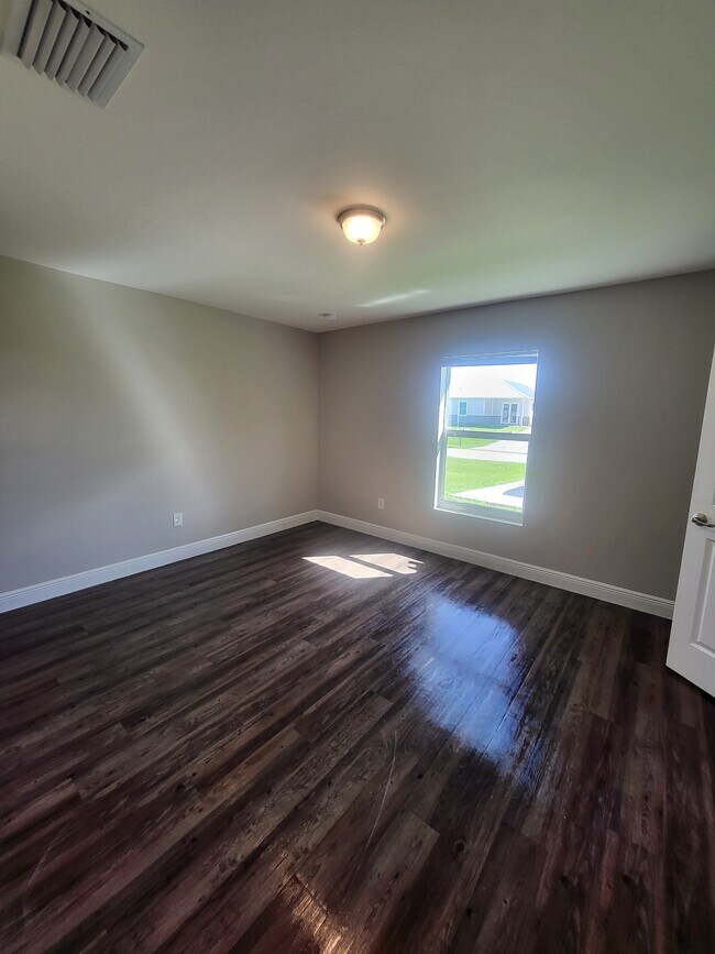 Building Photo - 9031 S Indio Cir