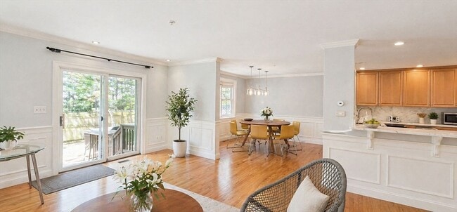 Building Photo - 39 Court St