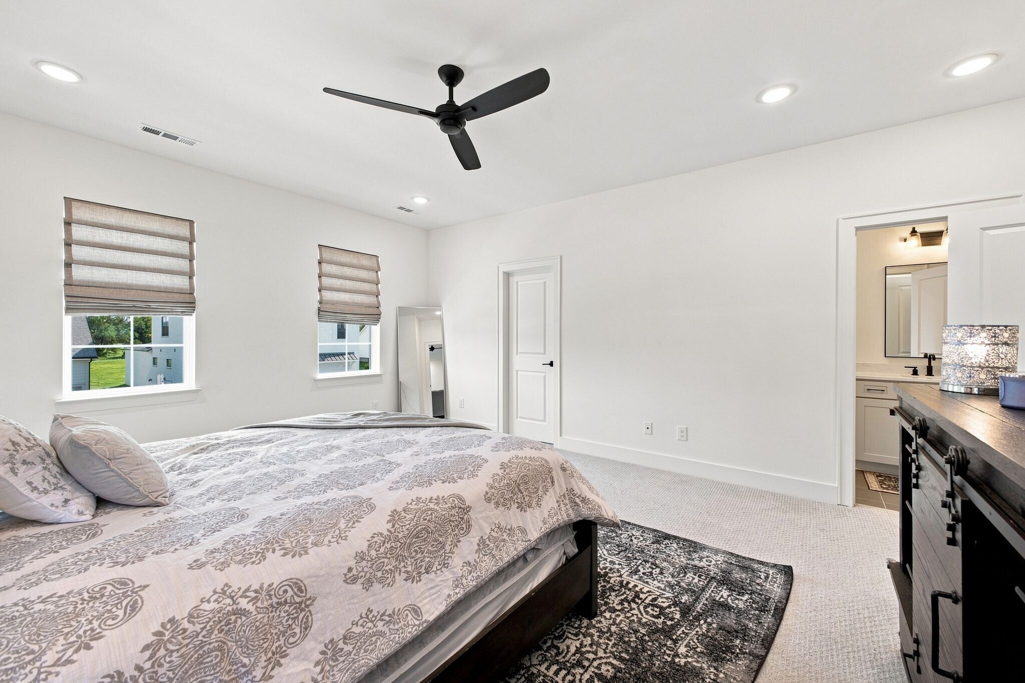 Building Photo - 3324 Longport Ln