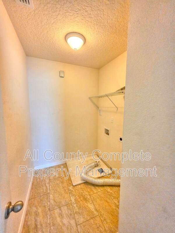 Building Photo - 8595 Dylan Michael Dr