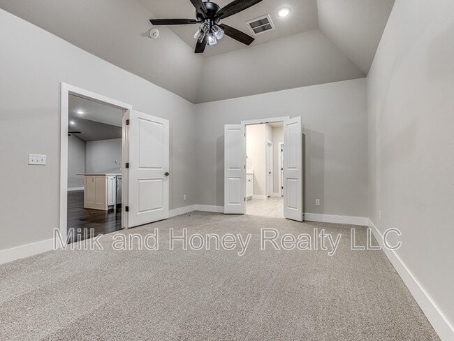 Building Photo - 8225 Jenny Ln
