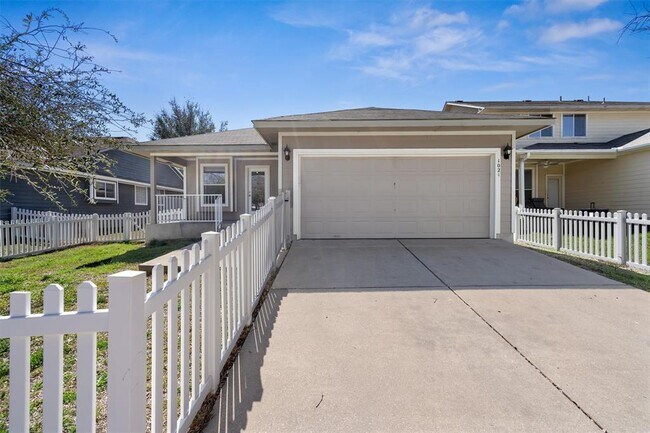 Building Photo - 1021 Rawhide Trail