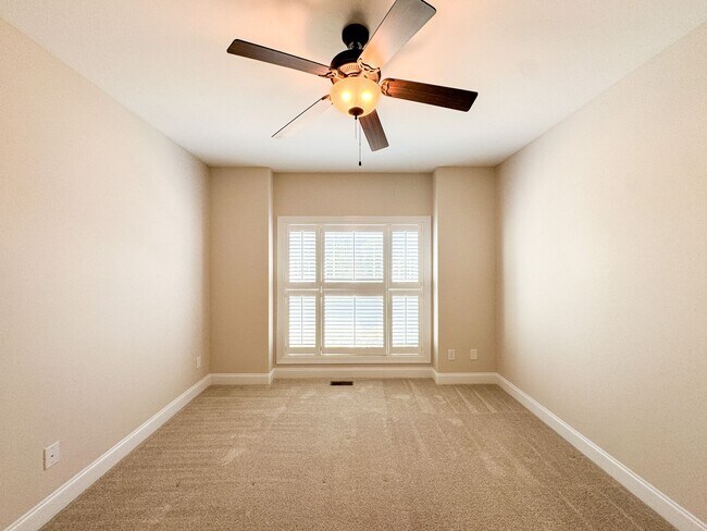 Building Photo - Gorgeous 4 Bed 2.5 Bath Home in Pinehurst