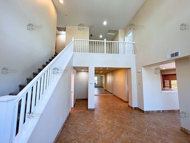 Building Photo - End unit 4 Bedroom House Available Now in ...