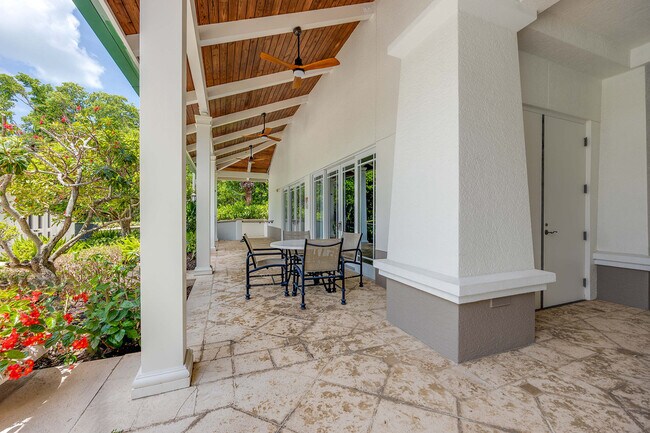 Building Photo - 455 Cove Tower Dr