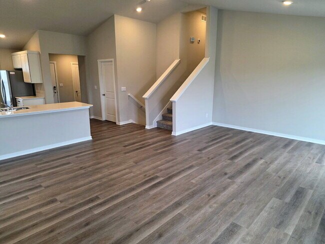 Building Photo - 1724 Southbridge Dr