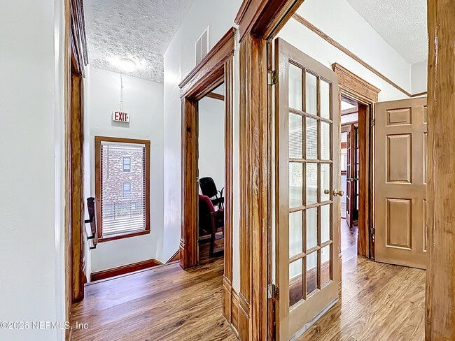 Building Photo - 138 E Duval St