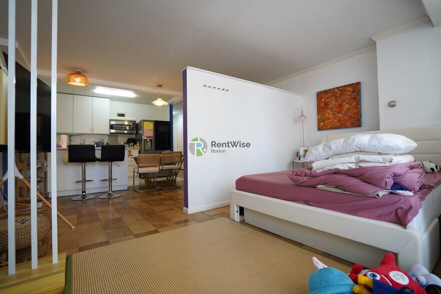 Building Photo - 6 Whittier Pl