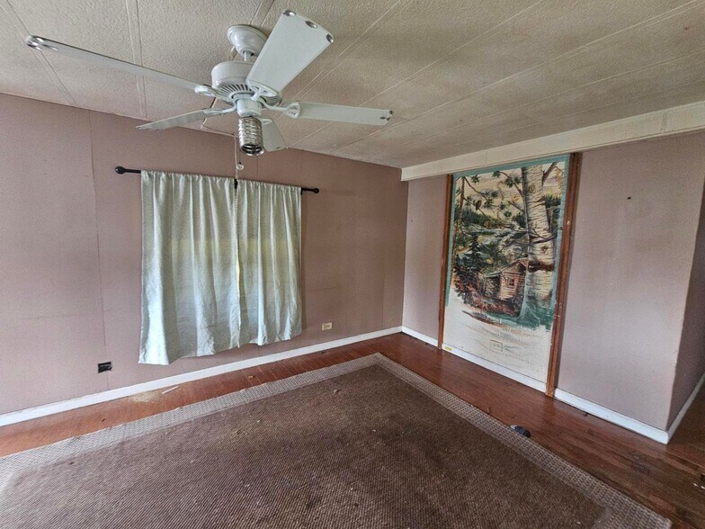 Building Photo - 920 Boardwalk Ln