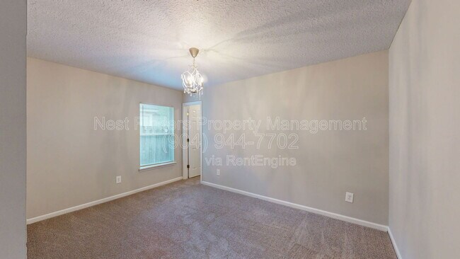 Building Photo - 2202 S Cranbrook Ave