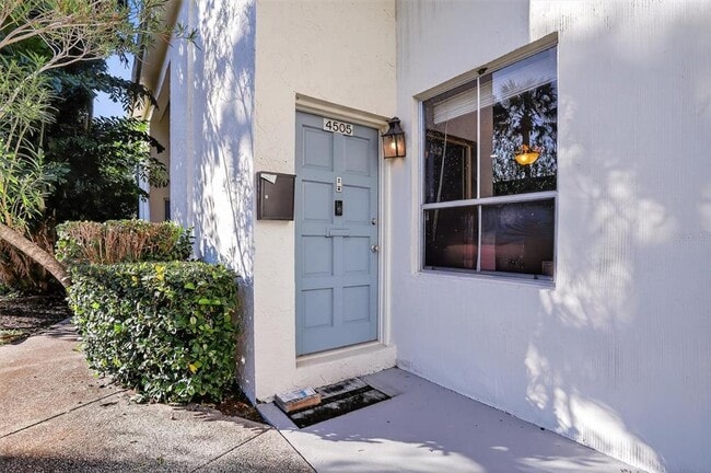 Building Photo - 4505 La Capri Ct