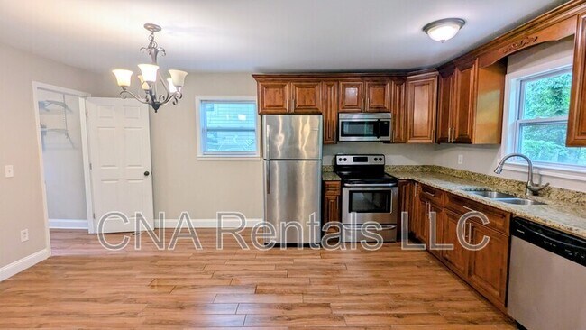 Building Photo - 631 Blackhawk Cir