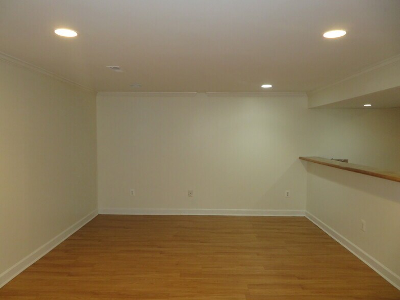Building Photo - 1381 Hazel Nut Ct