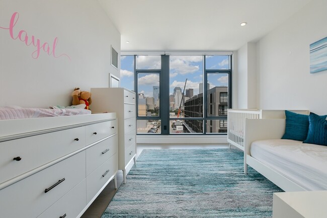 Building Photo - 40 Traveler St