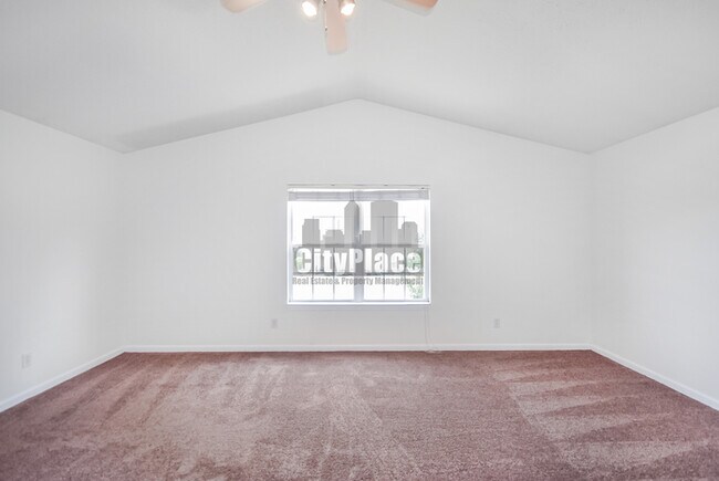 Building Photo - 1394 Fall Ridge Dr