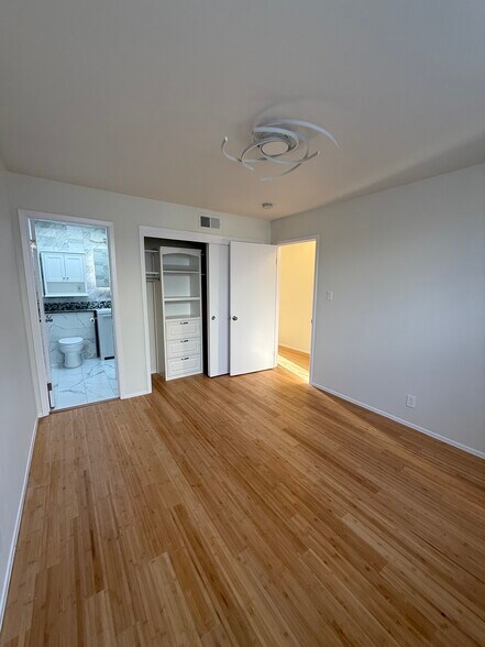Building Photo - 128 Parker Ave