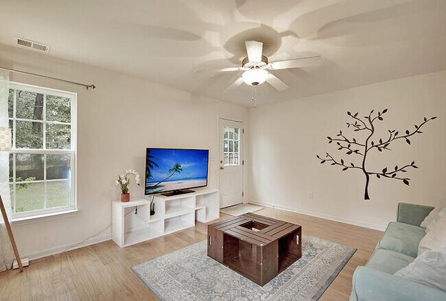 Building Photo - 2525 Wayne Scott Court FOR RENT!