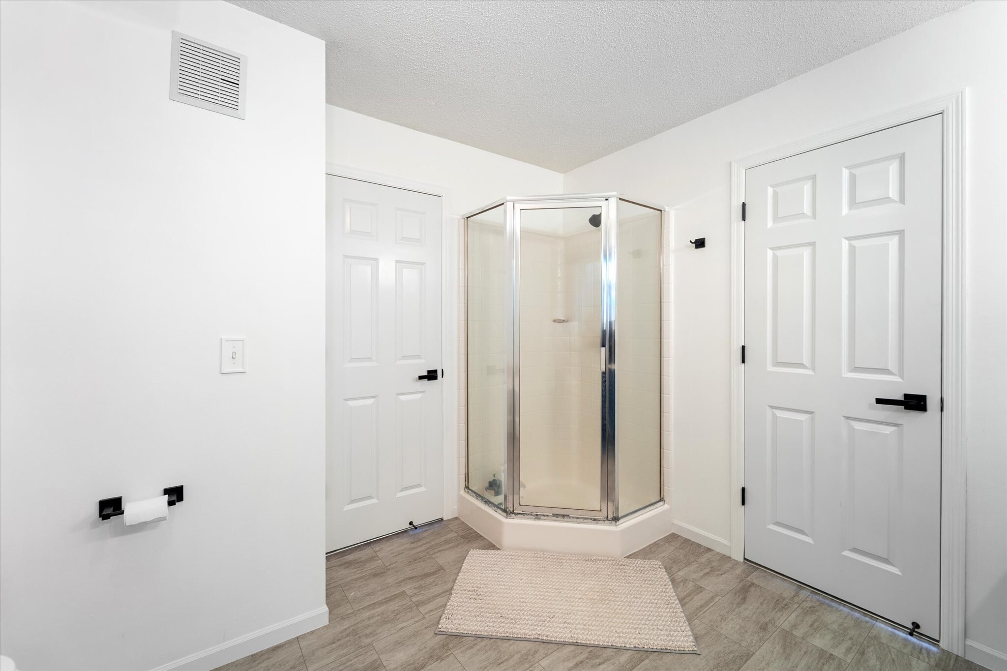 Main shower - 9092 Merrimac Ln N