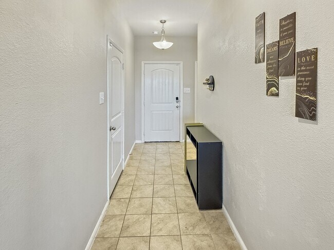 Building Photo - 845 Watson Wy