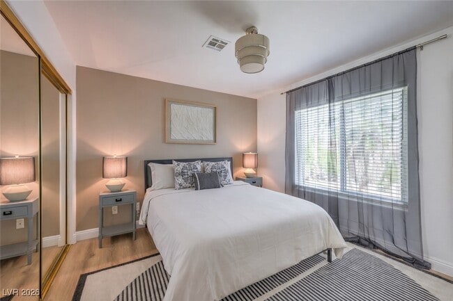 Building Photo - 249 Timber Hollow St