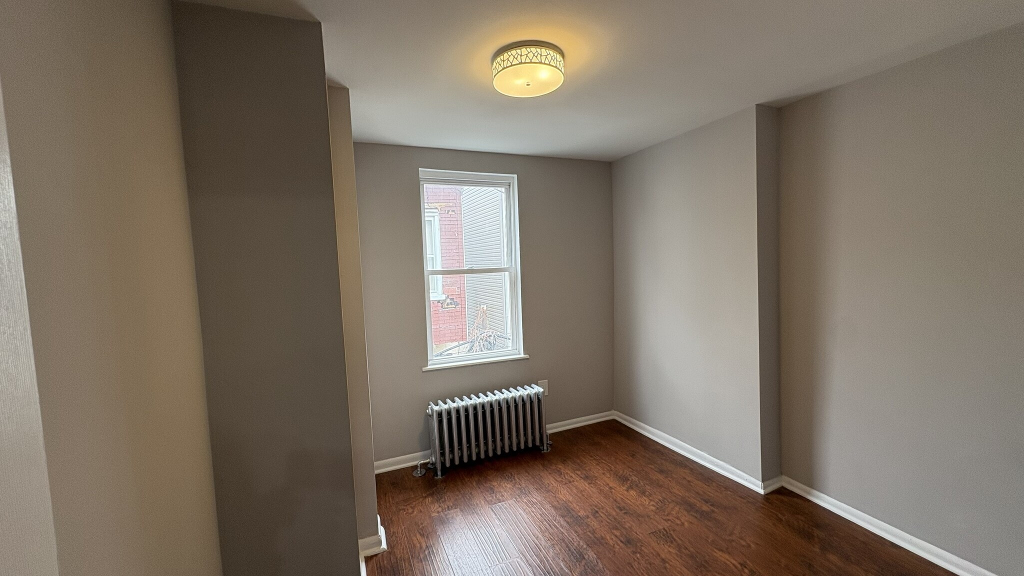 Building Photo - 1635 Lecount St