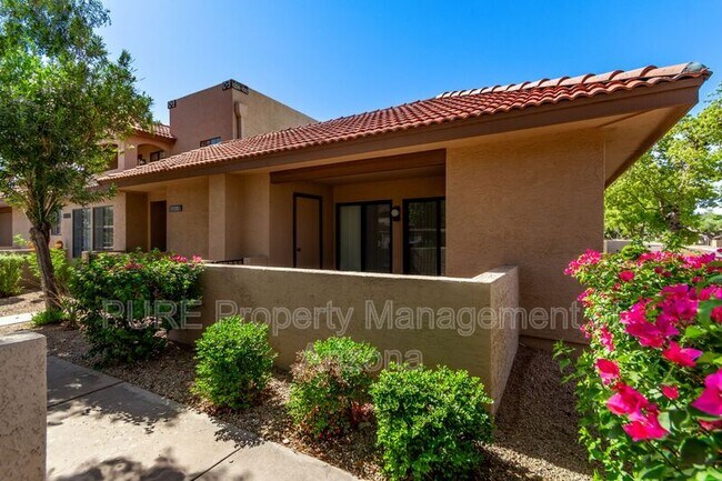 Building Photo - 8625 E Belleview Pl
